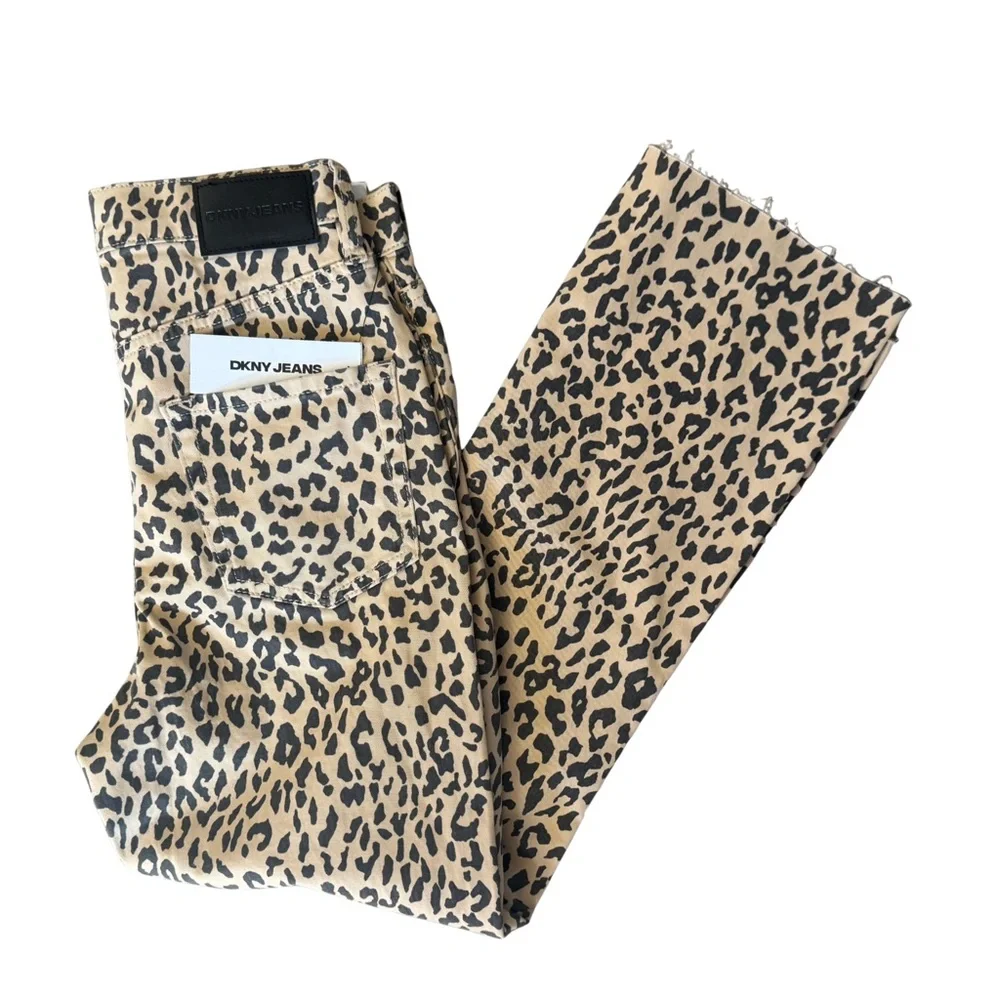DKNY Jeans - Leopard Print High Rise Flare - 27 - Fast Ship - Picture 5 of 6